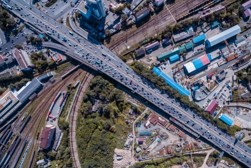 Сроки ремонта швов на Некрасовском путепроводе продлили из-за частых дождей