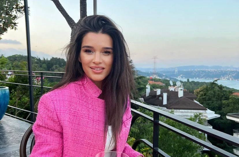 Ксения Бородина показала архивное фото своих родителей