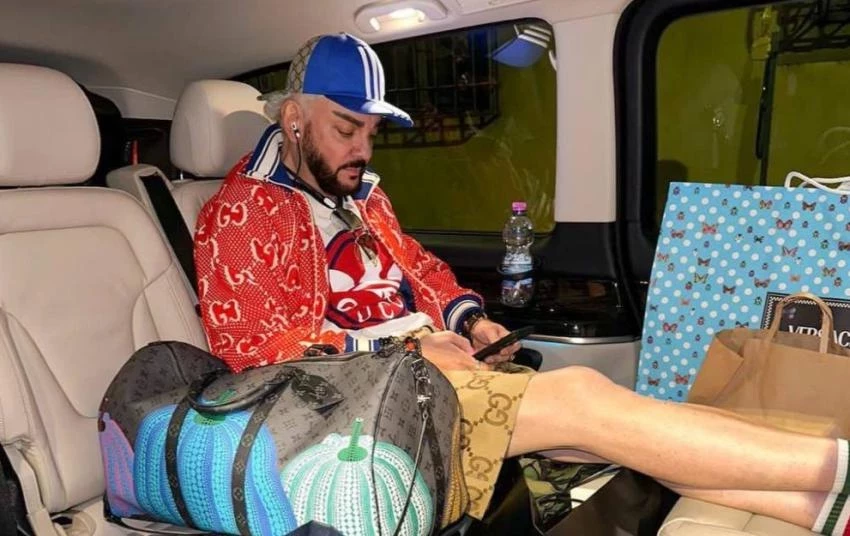 Киркоров хочет посадить Галич и Чеботину за стол переговоров