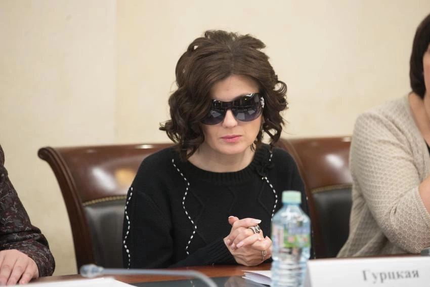 Олешко сообщил о решении похоронившей мужа Гурцкой уйти из шоу «Две звезды. Отцы и дети»