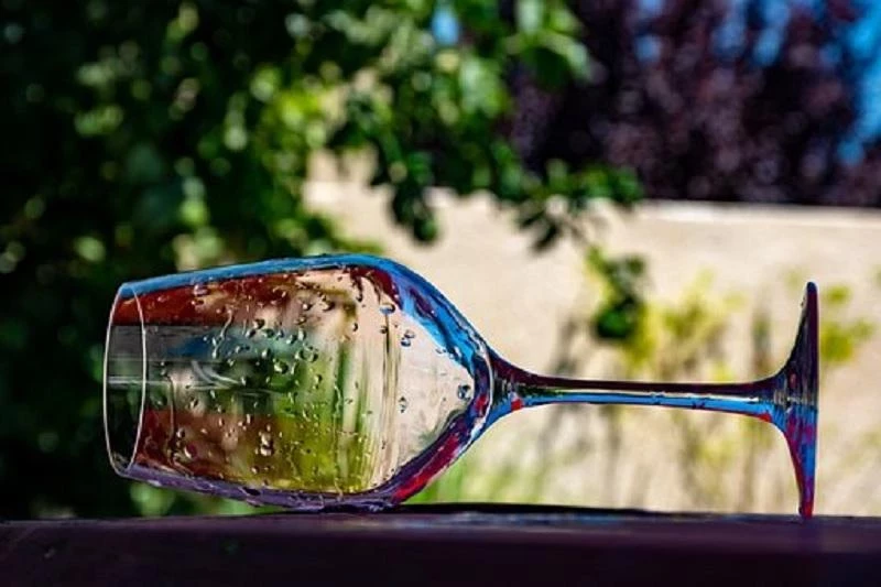 Счётная палата заявила, что план по снижению потребления спиртных напитков и сигарет провалился