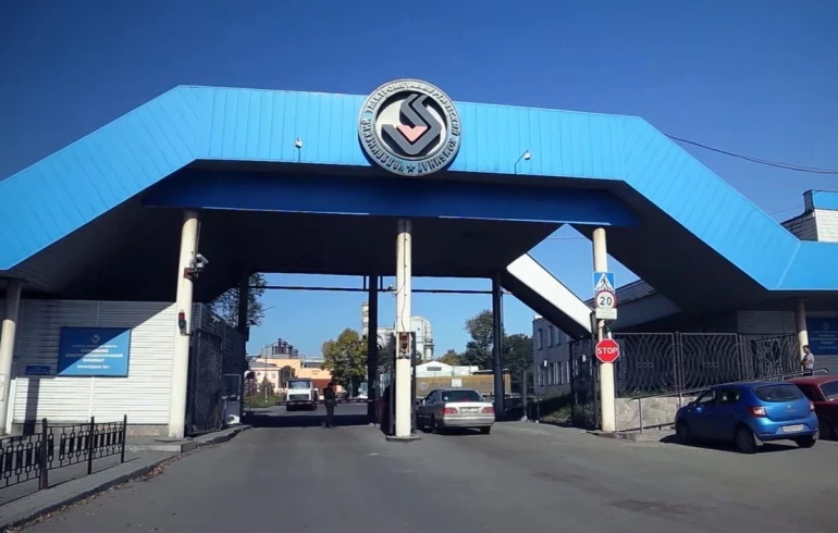 Суд оставил в силе 80-тысячный штраф ЧЭМК за загрязнение воздуха