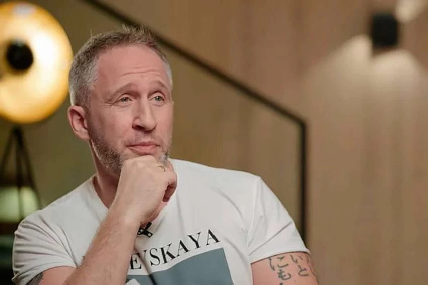 Оскар Кучера назвал Вайкуле «безумной» после ее слов о жизни в США «в шоколаде»