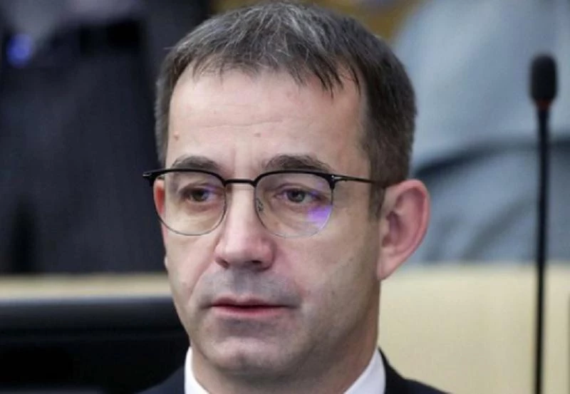 Дмитрий Певцов призвал уехавших из РФ артистов покаяться за высказывания в сторону власти и сограждан