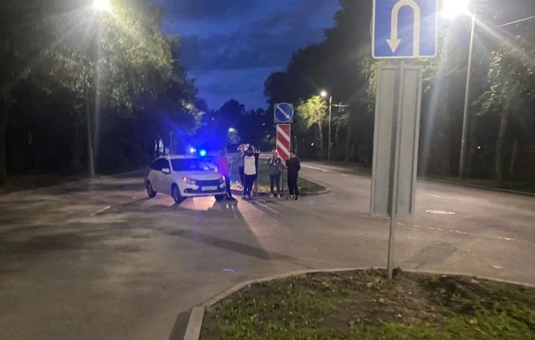 Два человека пострадали при столкновении «Лады» и мотоцикла в Челябинске