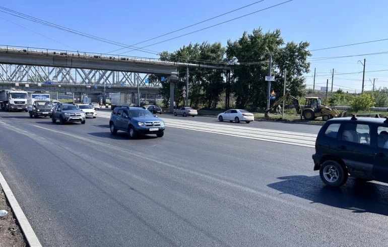 В Челябинске ремонт дорог на Рождественского и в сады Новосинеглазово закончат раньше срока