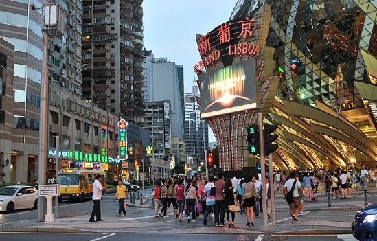 В Китае суд принял сторону отца шестерых дочерей, требующего от жены родить сына