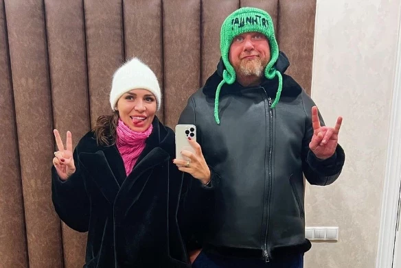 Шеф Ивлев восхитился откровенными нарядами молодой жены