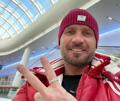 Клинический психолог Маремпольская заявила, что фигурист Костомаров проходит сложный период