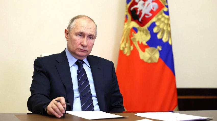 Путин: власти стимулируют оборонную промышленность для разработки беспилотной авиации