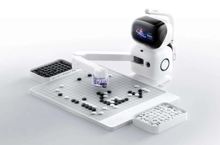 Китайские разработчики представили робота для игры в настольную игру Го