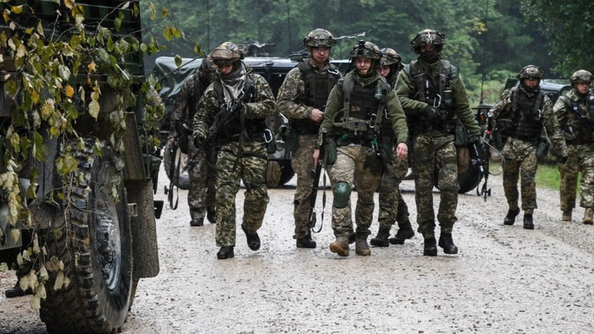 Боец ВС РФ рассказал об отражении атаки иностранных наемников на Новодонецком участке