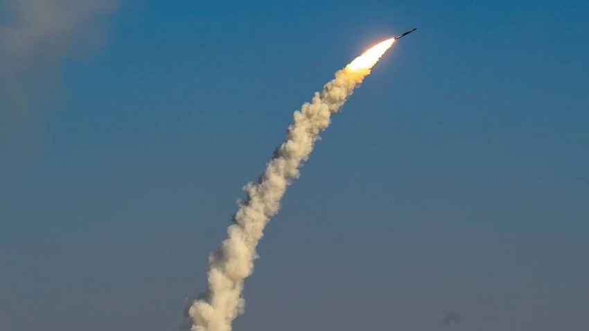 В The Economist раскрыли детали ракетных атак на здание ГУР МО Украины