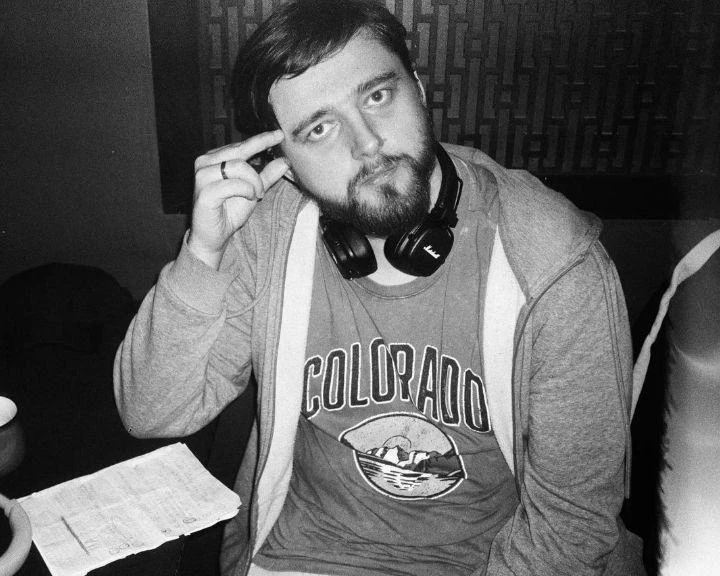 Бежавший из России стендап-комик Виктор Копаница мечтает о возвращении на родину