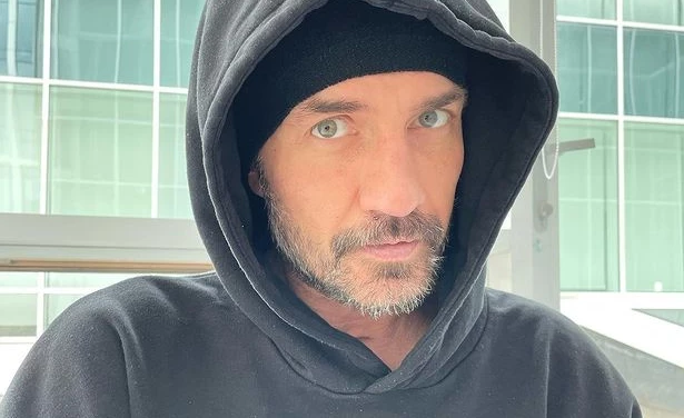 Романа Костомарова выписали всего на неделю