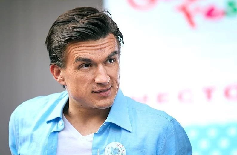 Влад Топалов уехал далеко от Регины Тодоренко