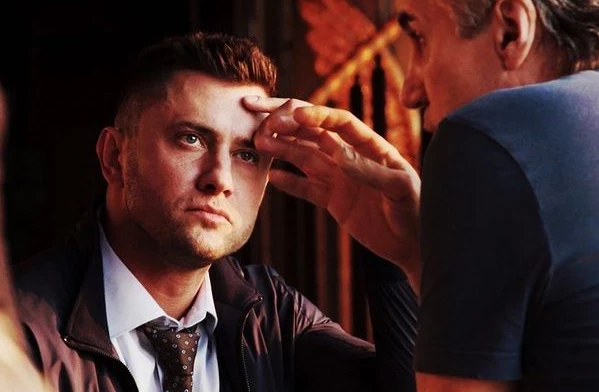 Жительница Оренбурга рассказала, что Павла Прилучного вызвали в суд из-за покупки ее дома