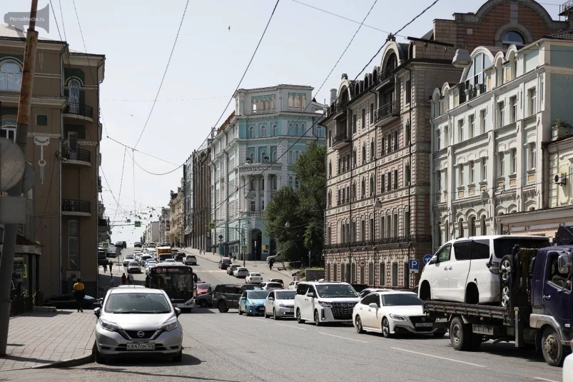 “Это то самое здание”: фото главной улицы Владивостока в 1910-е удивило многих приморцев