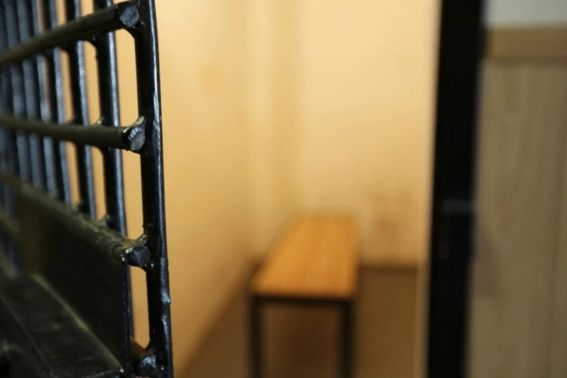 Похищения, взрывы, убийства и хранение боеприпасов — в суд Приморья передали дело на матерого киллера