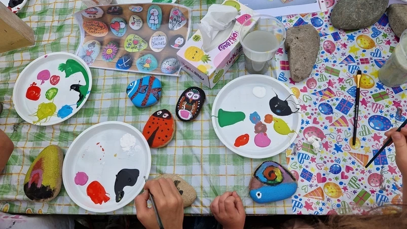 На Сочинской прошло итоговое мероприятие проекта ЭкоУлица – мастер-класс по росписи камней