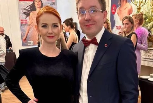 Муж Лены Катиной показал фото певицы на последних неделях беременности