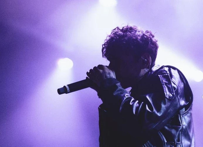 Солист группы «Три дня дождя» Глеб Викторов пробудет в рехабе до сентября