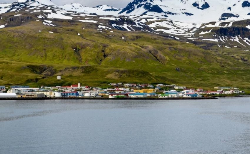 Российские туристы в скором времени смогут без визы отправиться на архипелаг Шпицберген