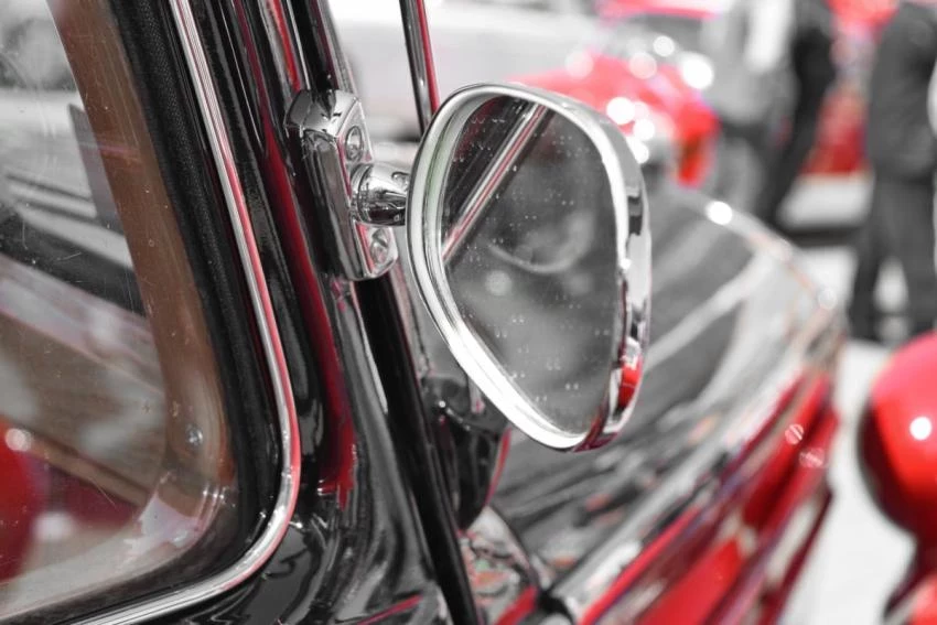 «СП»: Авторынок России оказался в панике из-за курса доллара