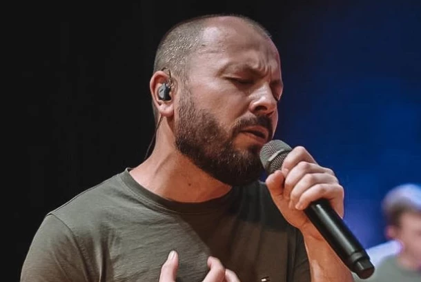 Ярослав Сумишевский хочет, чтобы новая избранница приняла ребенка от погибшей жены