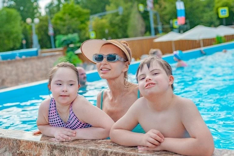 Бледанс отвезла сына на курорт в Турции за успехи в учёбе