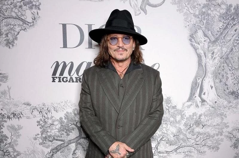 Джонни Депп посетит России и запишет песню с российской группой