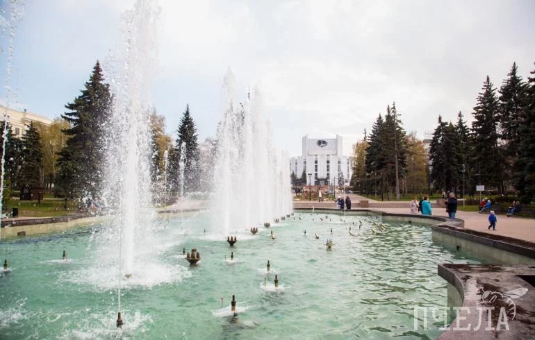 В Магнитогорске подросток застрял ногой в решётке, купаясь в городском фонтане