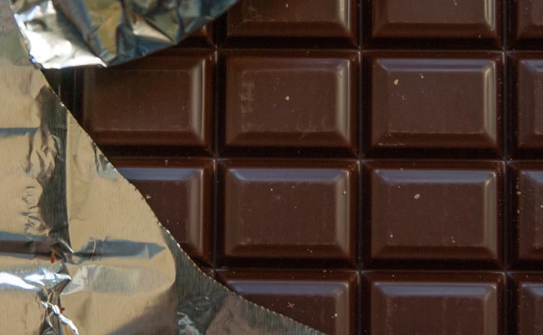 Диетолог Брюэр объяснила причину сильной тяги к шоколаду после стресса