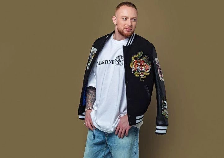 Леша Свик оправдался за поцелуй с Бузовой, который сделал его знаменитым