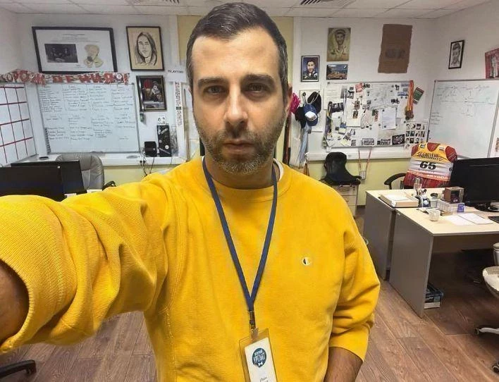 Иван Ургант улетел из России в Исландию