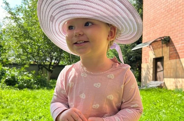 Дочь Натальи Фриске иногда называет Жанну Фриске мамой