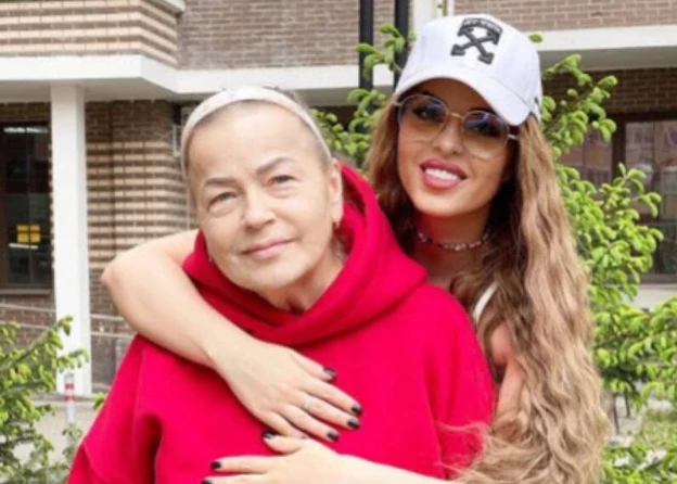 Юлия Ефременкова заговорила о второй беременности