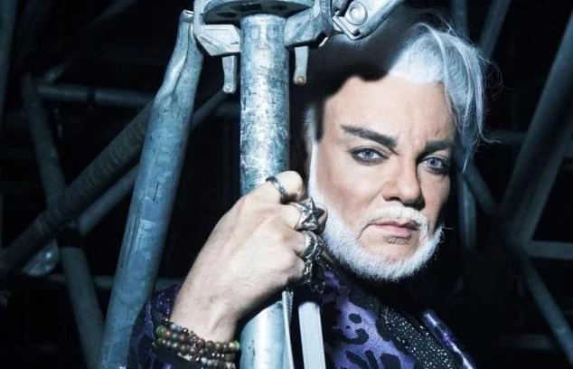 Хирург Хайдаров показал идеальный прес Киркорова