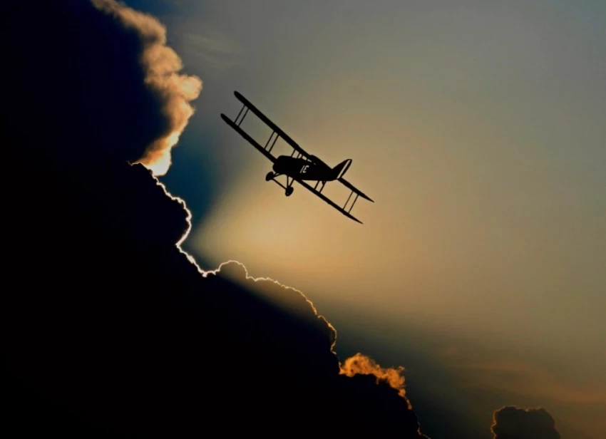 Пассажиру удалось посадить самолет вместо заболевшего пилота