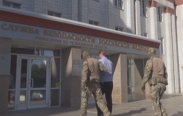 Южноуральца отправили в колонию за деятельность нежелательного движения