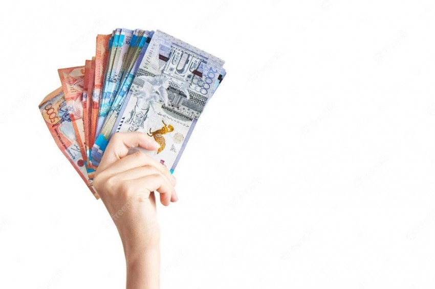 Делобанк открывает счета предпринимателям в юанях, турецких лирах, казахских тенге