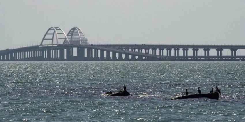 Сложная дорога к морю: когда можно проехать по Крымскому мосту без пробок