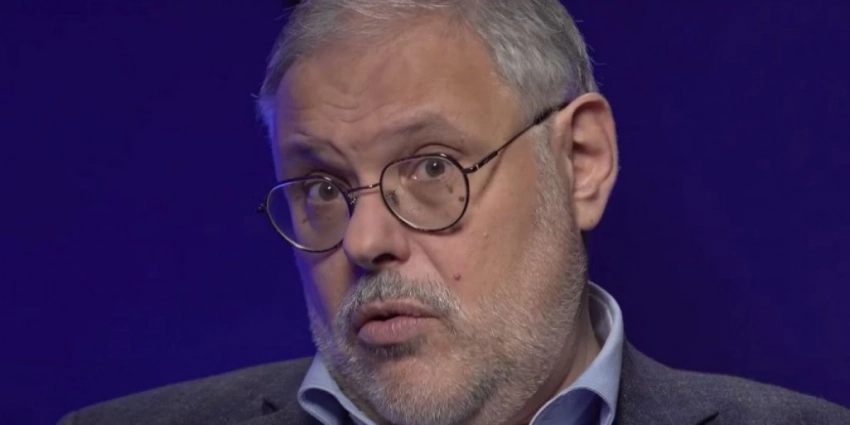 Хазин: результаты договоренностей Запада с Путиным проявятся очень скоро