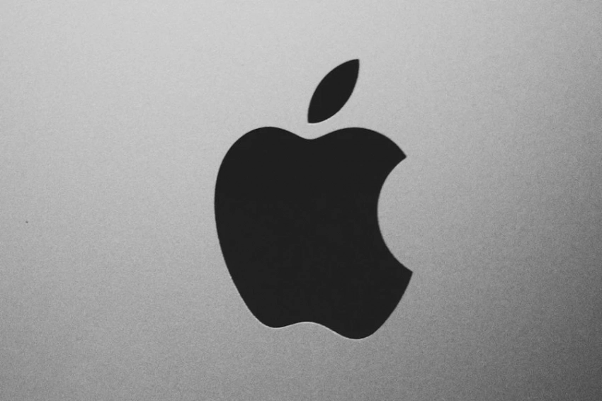 Apple будет транслировать первый эпизод Foundation на YouTube