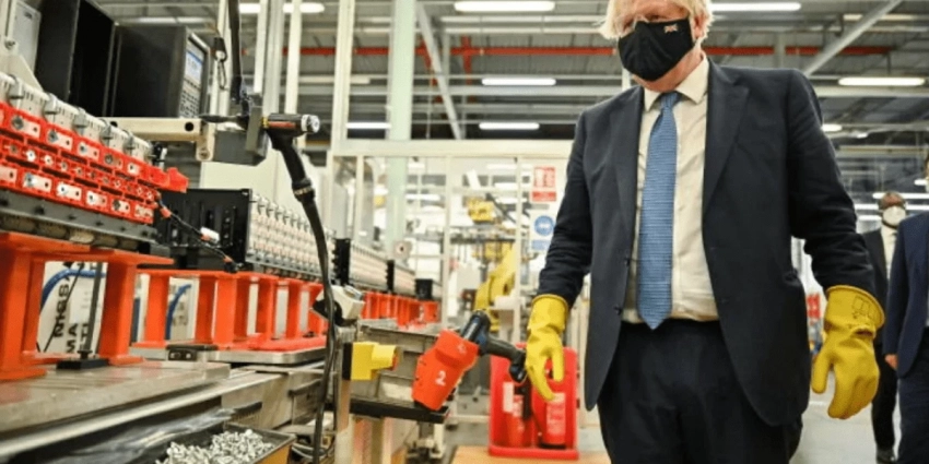 «Европейцы даже не заметят высоких цен на газ!». В Англии остановили работу двух заводов из-за подорожавшего газа