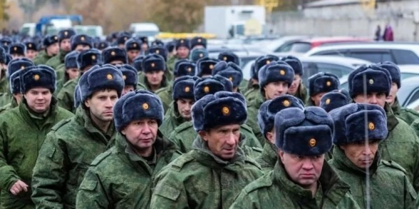 Когда мобилизованные мужчины возвратятся домой в 2023 году с СВО: Когда военнослужащим положен отпуск или будет ротация сегодня?