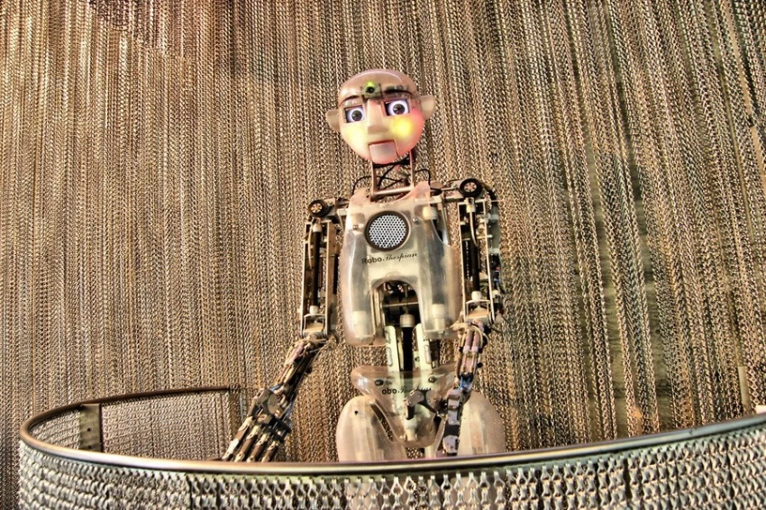 В США впервые в мире проведена трансплантация печени с помощью робота