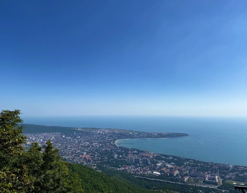 Анапа-Геленджик-Новороссийск или Сочи: куда в этом году держат путь туристы