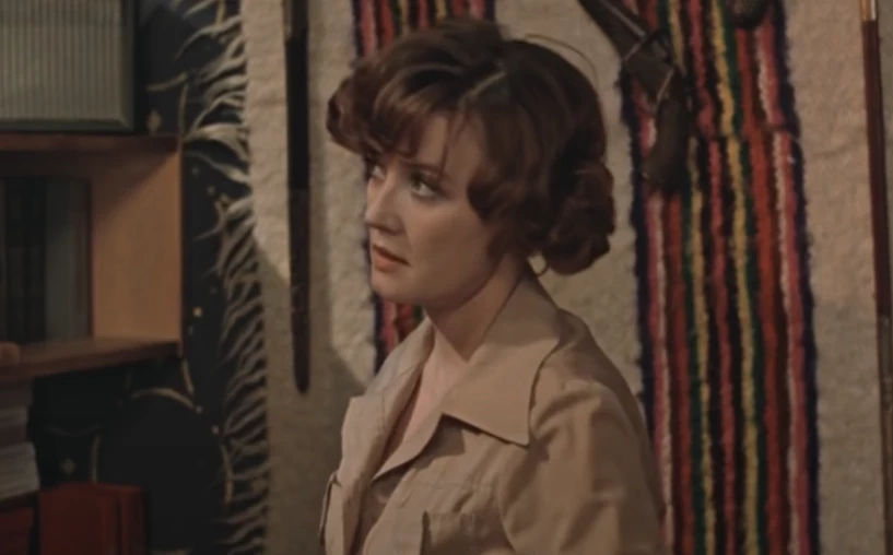 В фильме «Москва слезам не верит» нашли новый киноляп с пледом