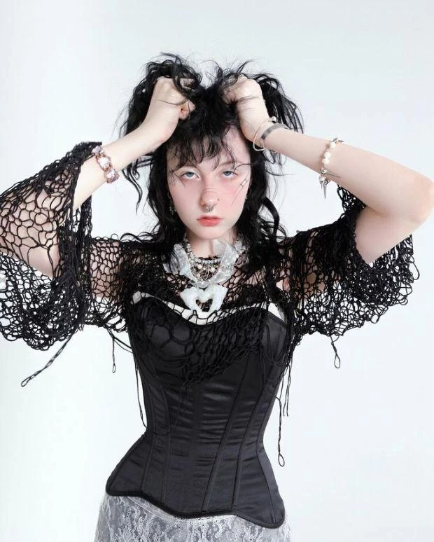 Дочь певицы Глюкозы Лидия Чистякова недовольна жизнью с родителями